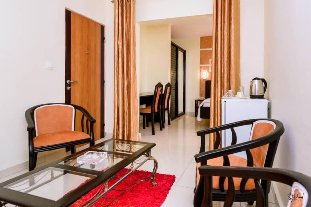 Serena Hotel Douala Buitenkant foto