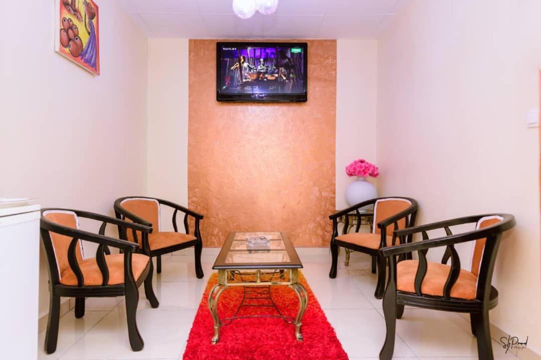 Serena Hotel Douala Buitenkant foto