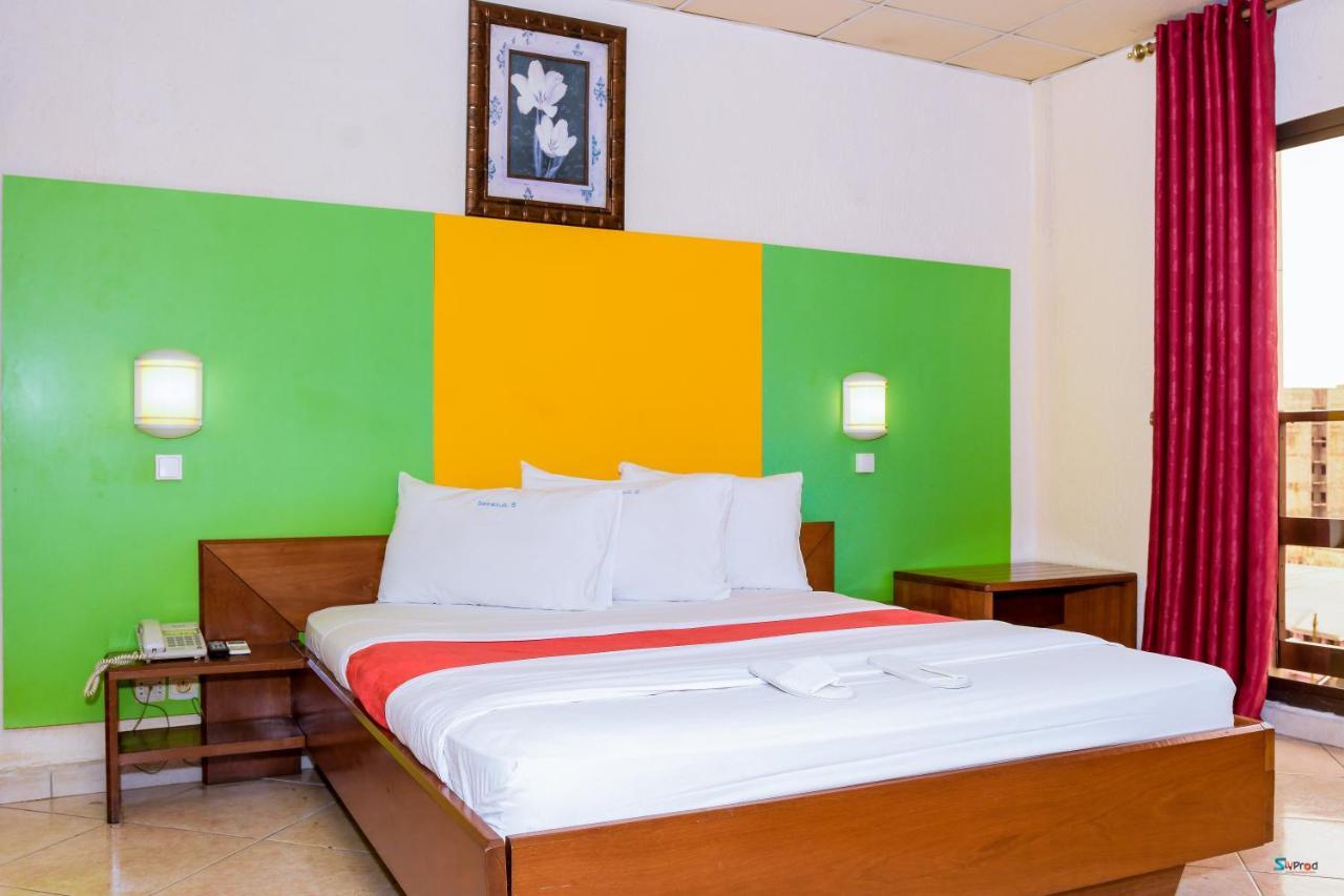 Serena Hotel Douala Buitenkant foto